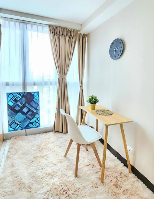 Cosy Executive 1 Bedroom Uptown Parksuites Ultra Fast Internet Manila Exterior foto