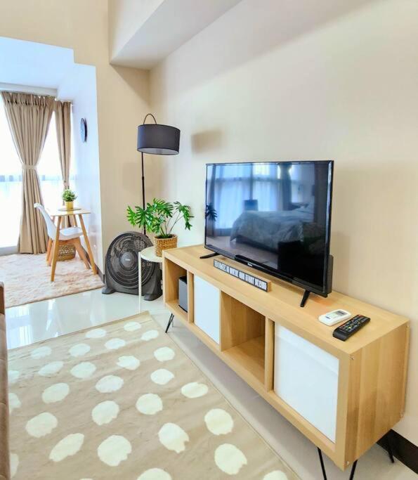 Cosy Executive 1 Bedroom Uptown Parksuites Ultra Fast Internet Manila Exterior foto