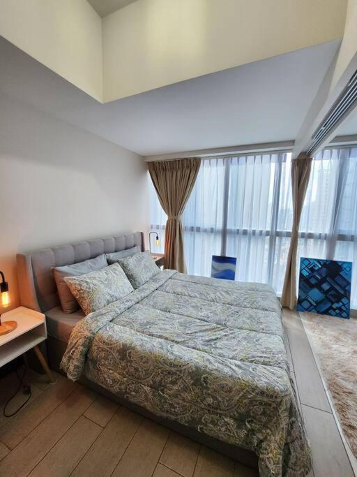 Cosy Executive 1 Bedroom Uptown Parksuites Ultra Fast Internet Manila Exterior foto