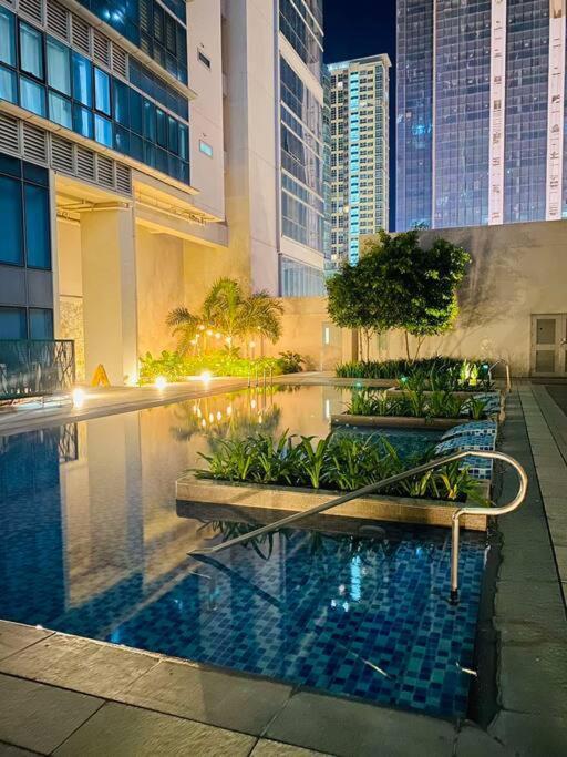 Cosy Executive 1 Bedroom Uptown Parksuites Ultra Fast Internet Manila Exterior foto